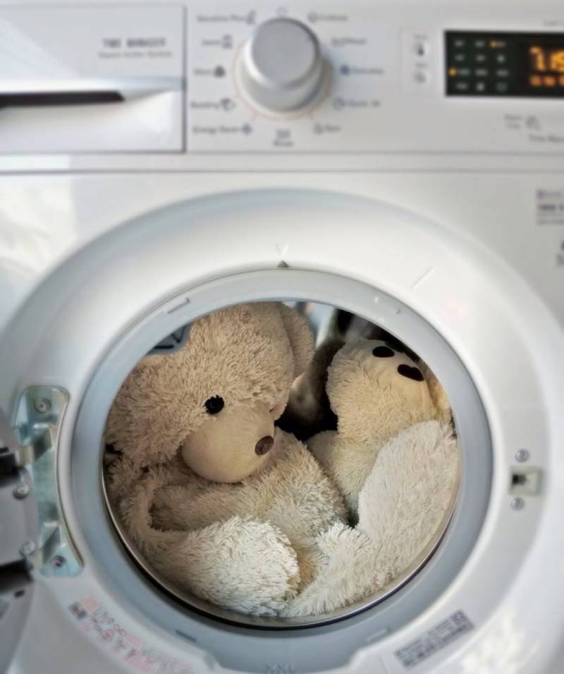 Giặt gấu bông bằng máy nhanh chóng, đơn giản 
